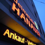 Profil 5 Leuchtschrift und Profil 1 Leuchtk%C3%A4sten mit durchgesteckten Buchstaben 150x150 Lichtwerbung