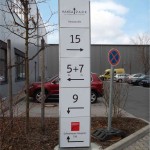 Werbepylon gerade mit Digitaldruck hansa park